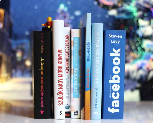 Karácsonyi könyvajánló szülőknek és gyerekeknek a digitális tudatossághoz (2022)